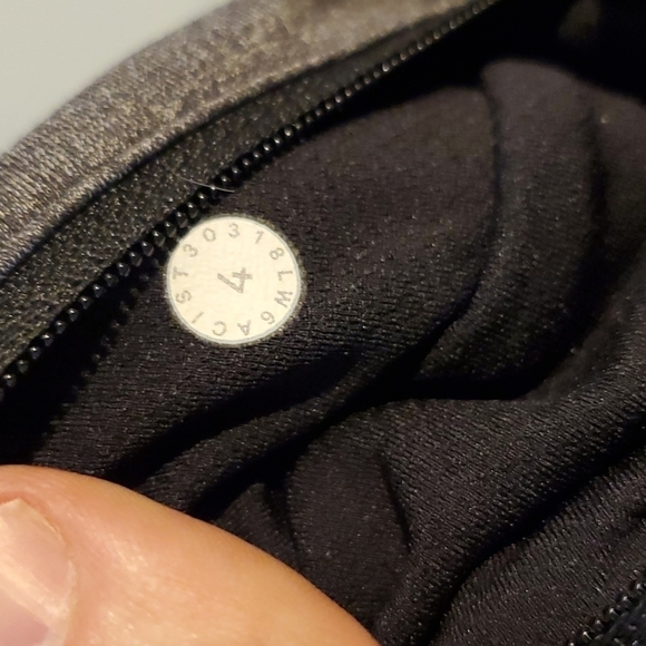 lululemon heathered black size 4 pace rival crop leggings - Picture 7 of 7